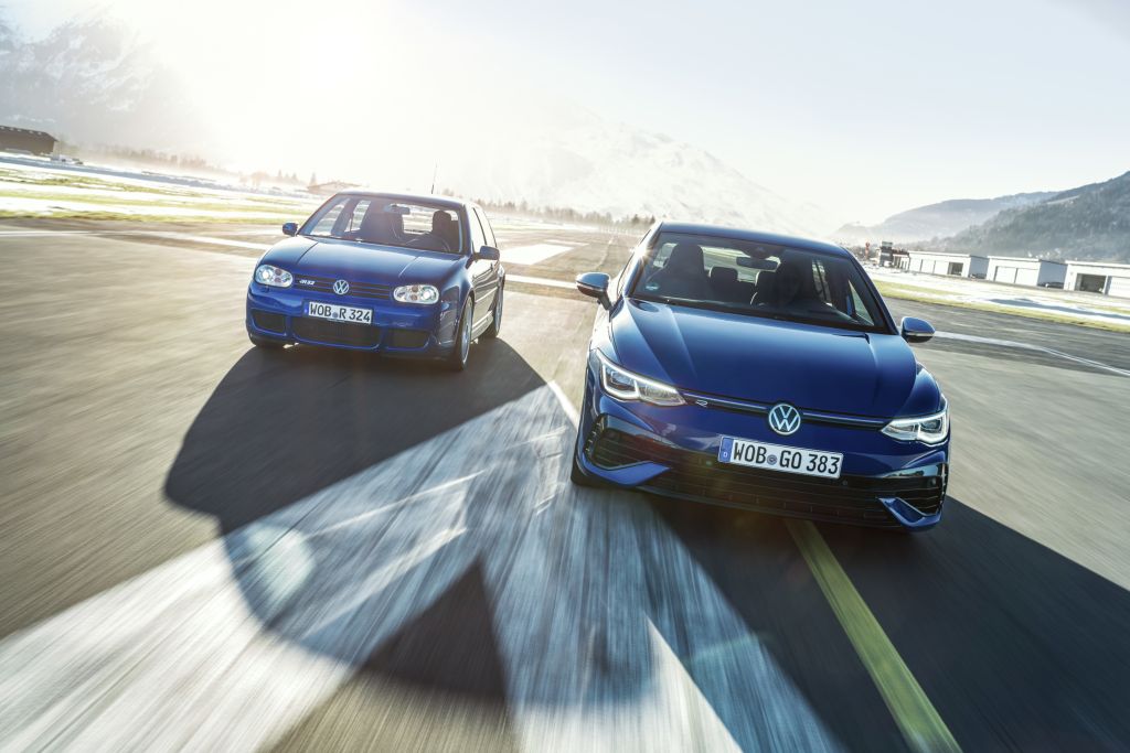 Cận cảnh Volkswagen Golf: Mẫu xe Đức đầy ắp công nghệ